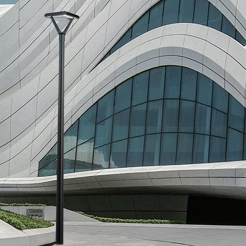 Quale altezza e potenza sono più adatte per i pali della luce solare utilizzati nei progetti di illuminazione stradale rurale?